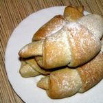 Пышные круассаны с шоколадом
