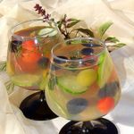 Овощной салат в желе с оливками и маслинами