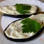 Баклажаны с чесночным соусом