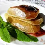 Манные оладьи с курагой
