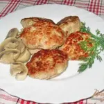 Котлеты с брокколи, сыром и кусочками филе