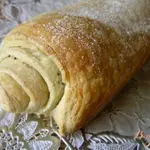 Слоеный рулет с маком