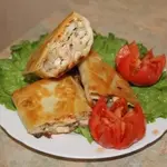 Горячий рыбный рулет из лаваша
