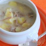 Жаркое из  картофеля, варенного мяса в сливочном соусе