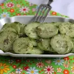 Салат из огурцов с мятой