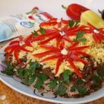 Закусочный торт из баклажановых оладий.