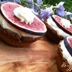Корзиночки с кремом и  свежим инжиром
