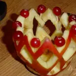 Подсвечник из яблока