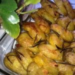 Запеченный картофель с чесноком и розмарином