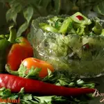 Острый салат-закуска  из зелёных помидоров