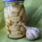 Вкусный маринованный чеснок