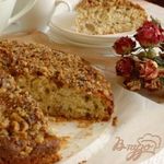 Пирог медовый с маком, яблоками и орехами