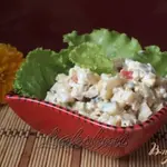 Салат с малосольными огурцами