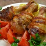 Куриные ножки в грудинке.