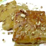 Медовые конвертики с бананами и орехами
