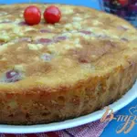 Миндально-черешневый пирог с заливкой