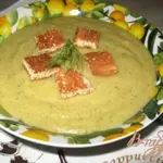 Суп-пюре гороховый со шпинатом