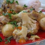 Курица с молодым картофелем и цветной капустой запечённые в рукаве