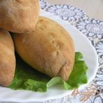 Пирожки с тунцом и рисом