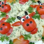 Бутерброды Весёлая коровка:))) с зелёным маслом!