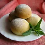 Творожные булочки с мятным сиропом