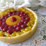 Малиновый пирог с персиком и вишней