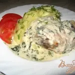 Курица в соусе из сметаны и шпината