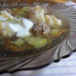 Суп с фрикадельками и цветной капустой