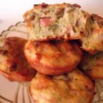 Кабачковые кексы с луком и беконом