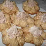 Пирожное безе со сливками Цветок