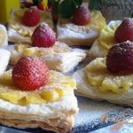 Ананасные слойки