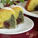 Нежный кекс с маком и вишнями
