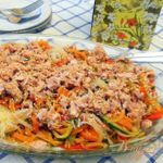 Фунцоза с овощами и тунцом.