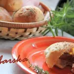 Творожные булочки с финиками в беконе