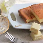 Творожник с белым шоколадом и бананом
