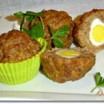 Маффины мясные с перепелиными яйцами