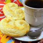 «Ушки» слоёные, с миндалём.