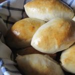 Пироги с картофельно-печеночной начинкой.
