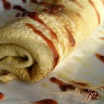 Блинчики с маскарпоне, малиной и белым шоколадом