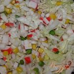Салат с пекинской капустой и крабовыми палочками