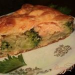 Пирог с семгой и брокколи