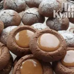 фото рецепта Шоколадное печенье с конфетами Коровка