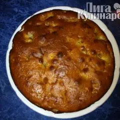 фото рецепта Пирог с яблоками и корицей на кефире