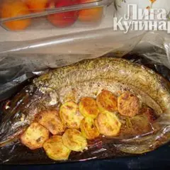фото рецепта Рыба, запеченая на луковой подушке