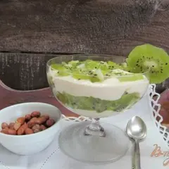 фото рецепта Десерт из киви с творогом