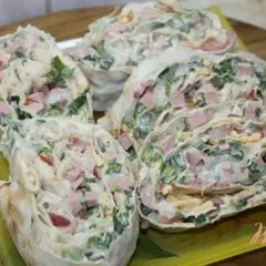 фото рецепта Лаваш с колбасой и овощами