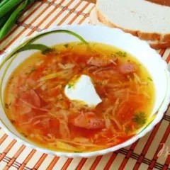 фото рецепта Щи  со свежей капустой и копченой колбасой