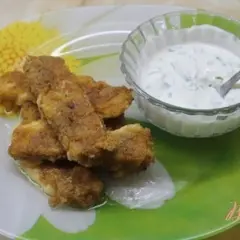 фото рецепта Сырные палочки со сметанным соусом