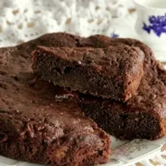 фото рецепта Португальский шоколадный пирог с яблоками
