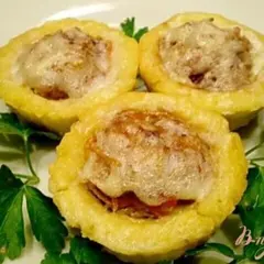 фото рецепта Картофельные корзинки с мясом и овощами